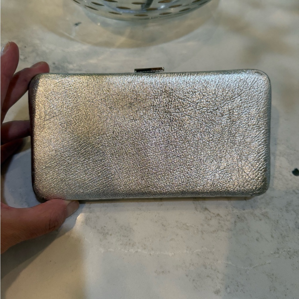 Vintage Wilsons Leather Y2K Soft Silver Metallic Leather Clutch - Picture 8 of 14